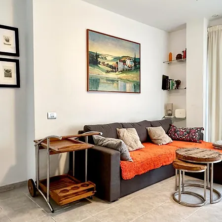 La Perla, Cristianos