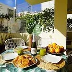 La Perla, Cristianos Daire *