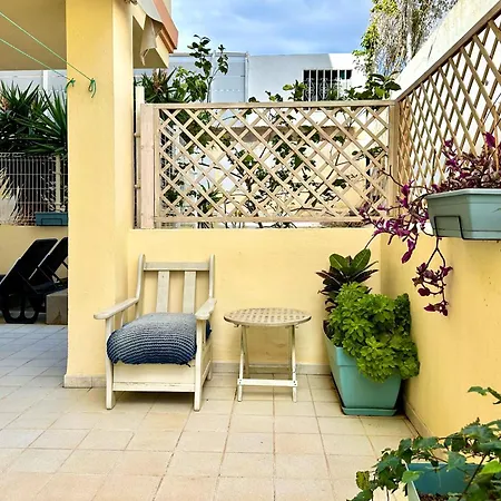 La Perla, Cristianos Apartment
