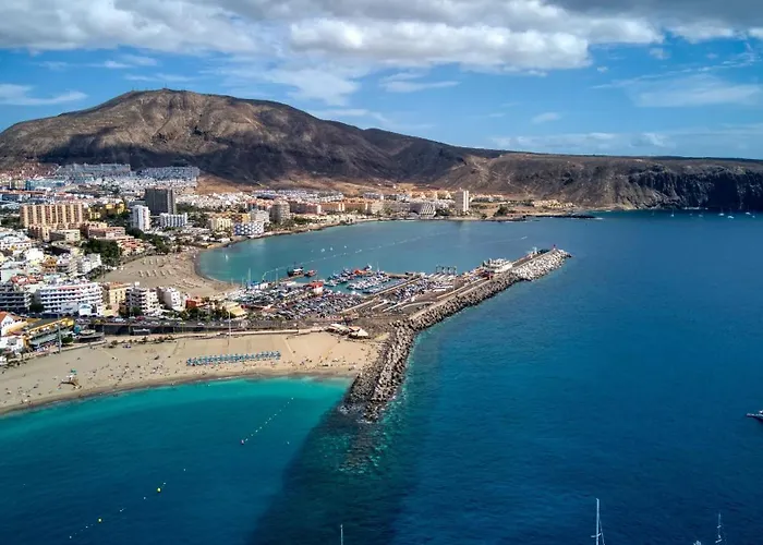 La Perla, Cristianos Apartmán *