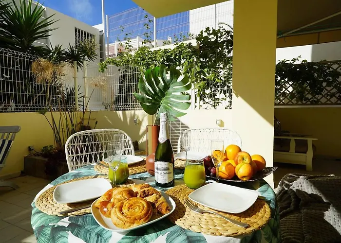 La Perla, Cristianos Apartmán *